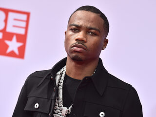 Roddy Ricch brengt eerbetoon aan overleden rappers tijdens festival