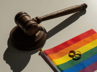 Op Curaçao is vandaag het eerste huwelijk tussen mensen van hetzelfde geslacht gevierd