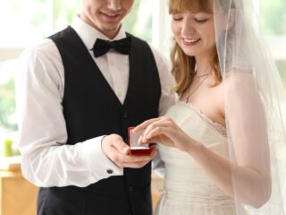 Man misleidt vrouw met "neppe bruiloft voor Instagram", maar huwelijk blijkt echt