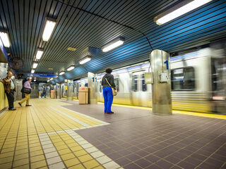 Omstanders filmen verkrachting in metro in VS zonder in te grijpen