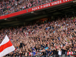 Drie jaar cel voor Ajax-fan die zware mortierbom gooide in richting van ME