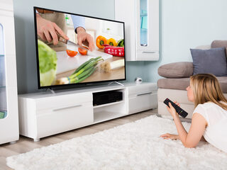 Japanse hoogleraar ontwikkelt 'likbaar' tv-scherm die smaak van eten nabootst