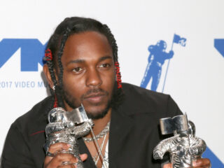 Kendrick Lamar dropt nieuwe track met rake woorden: “Zou jullie ruilen voor Nipsey”