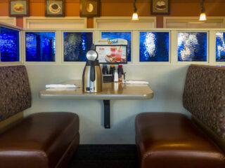 Met tandenborstel ontsnapte gevangenen betrapt in pannenkoekenrestaurant