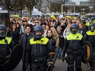 'De ME gaat zondag staken tijdens coronademonstratie in Amsterdam'