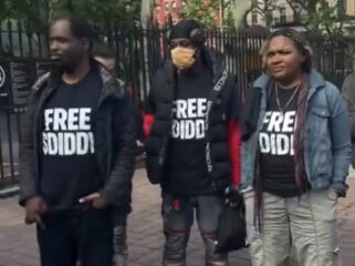 "Free Diddy"-supporters werden betaald om buiten rechtszaal te protesteren