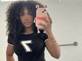 Fan vraagt SZA om hulp bij wiskunde huiswerk: "Hoe kan ik helpen?"