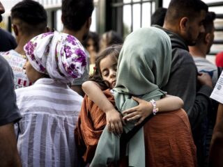 Recordaantal van 400 mensen sliep vannacht buiten in Ter Apel