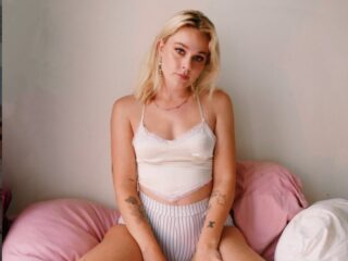 Tessel (24) is biseksueel: "Ik dacht dat ik niet queer genoeg was"