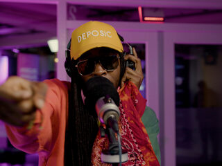 Rasta G brengt dancehallvibes naar de FunX-studio