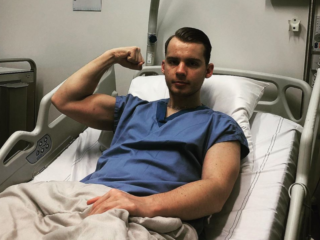 IJshockeyer Tom (22) overwon tot drie keer toe leukemie