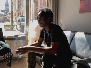 Nieuwe docuserie 'Verdoofd' toont het leven van alcohol- en drugsverslaafden