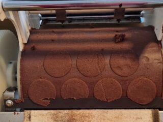 Bakker gearresteerd wegens 4800 koekjes gevuld met cannabis