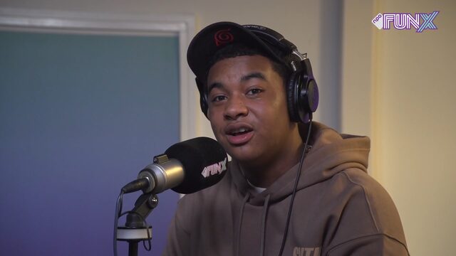Dior performt nieuwe tune 'Favorite Youth' tijdens Future-sessie bij FunX Talent