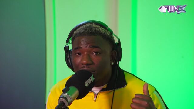 Dizo laat zich van zijn beste kant zien tijdens sessie bij Yous!