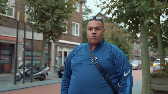 Dikke: "M'n moeder vraagt me nog steeds elke week of ik werk heb gevonden"