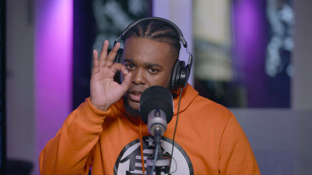 Ella Banks kwam langs voor een spitsessie in de FunX-studio