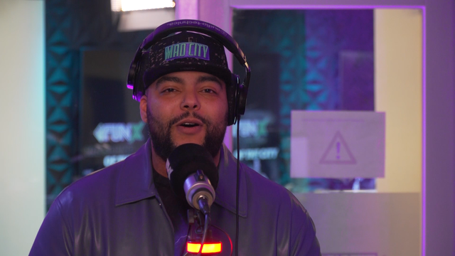 RQ komt met heerlijke medley in meerdere talen tijdens sessie