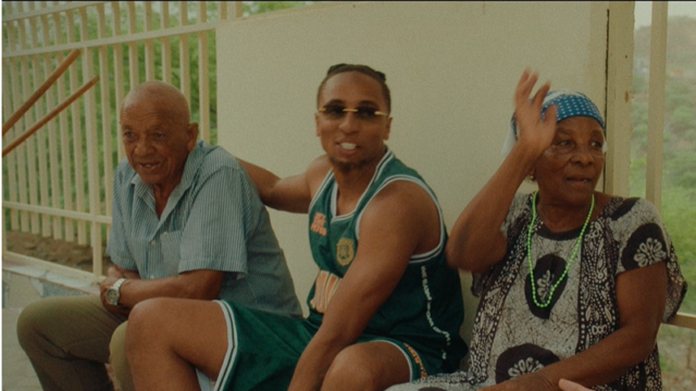 Emms over zijn bekering tot islam: "Ben er ontzettend blij mee"