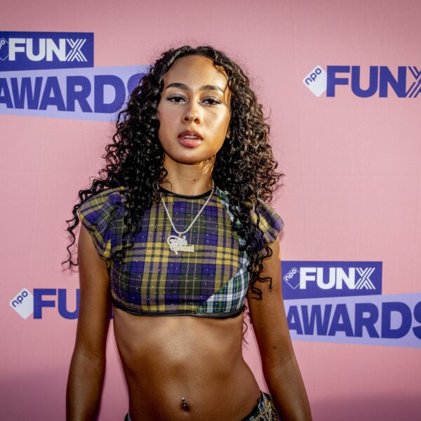 Kaya Imani wint de FunX Award voor 'Artist of the Year - Female': "Twee jaar geleden had ik dit niet geloofd"