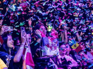 Vierhonderd medewerkers NPO tegen Songfestivaldeelname: "Er zit geen verbinding in genocide"