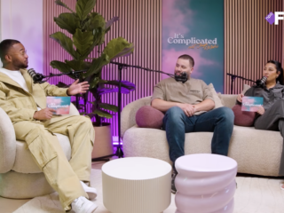 Docent Khallil over kostenverdeling in huwelijk: "Ik verdien meer, dus ik betaal meer"