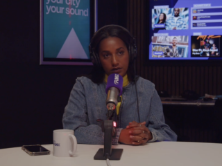 Presentatrice Menen-Claire over jongeren met vermoorde ouders: "Schuldig om geluk"