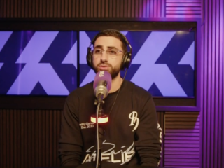 Kapper Mehmet knipt dakloze mensen gratis: "Kan motivatie bieden om het leven weer op te pakken"