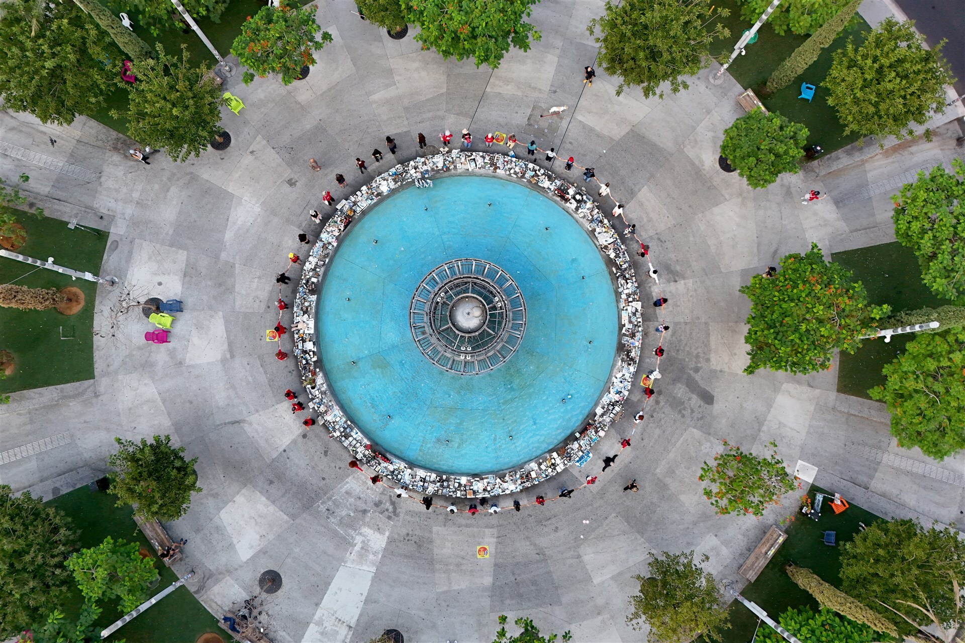 Israëlische herdenking rondom fontein in Tel Aviv