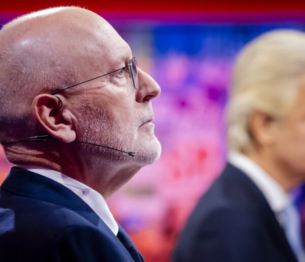 Timmermans na 'opruiende' AI-beelden: excuses niet genoeg, 'hoop dat ze niet terugkeren in de Kamer'