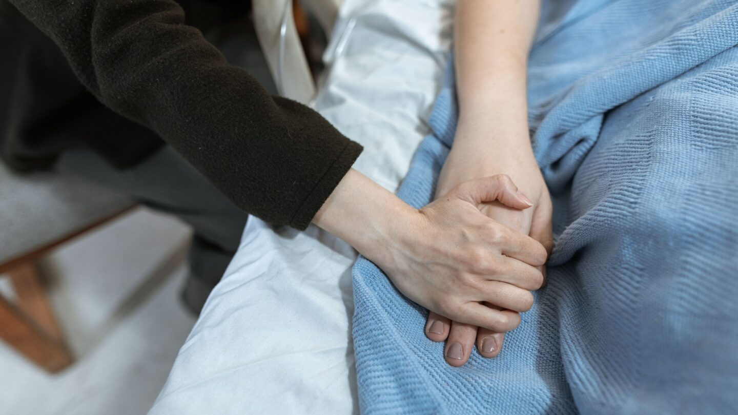 We zijn niet meer gewend aan de dood, dus moet het zo snel mogelijk