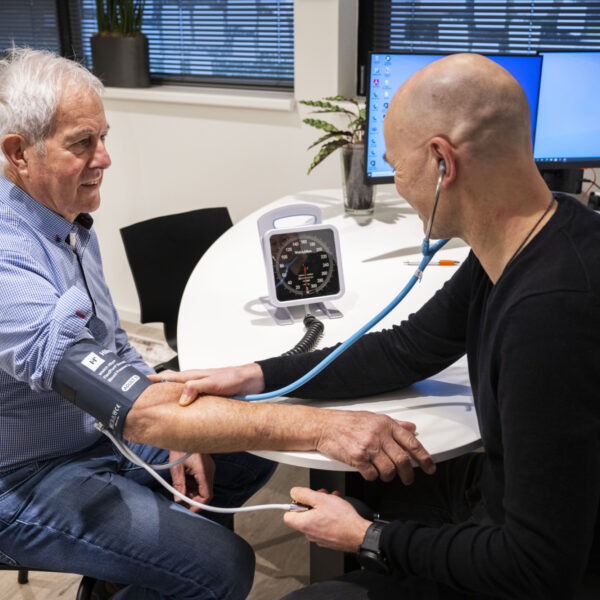 Steun van zorgverzekeraars en huisartsenorganisaties voor huisarts die praktijk wil openen