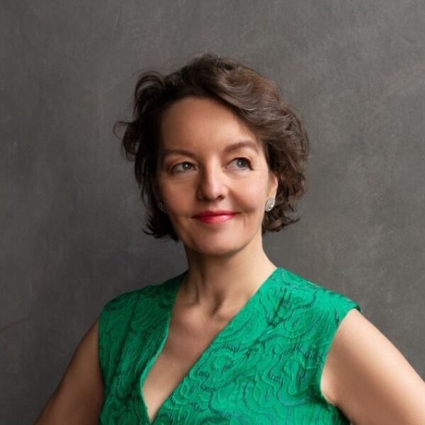 Sanne Wallis de Vries: 'Cabaretiers zijn bereid zichzelf te slopen voor het publiek'