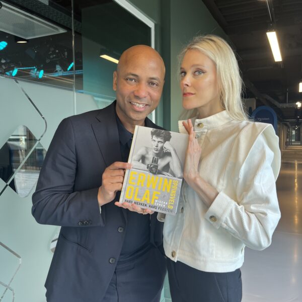 'Erwin Olaf Springveld' is het NPO Radio 1 Non-Fictie Boek van oktober