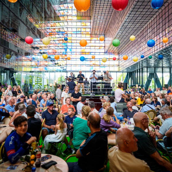 Meld je aan voor het NPO Radio 1 Tourcafé