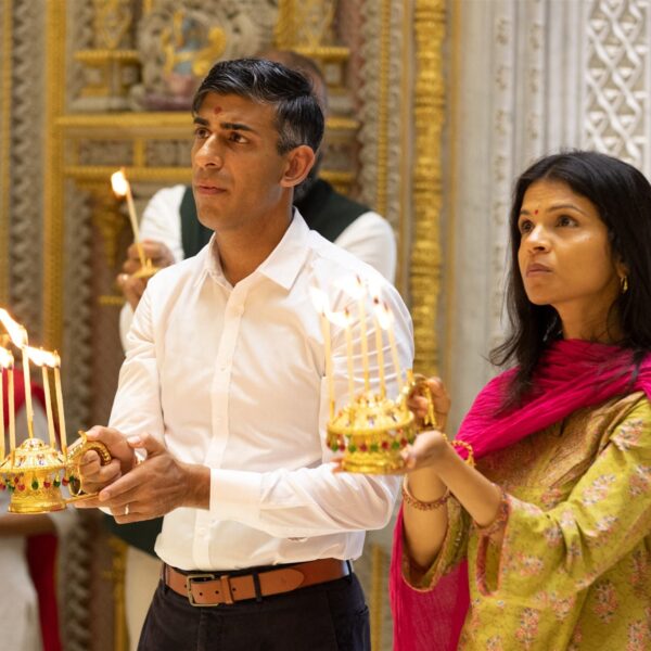 Indiase satire over schoonmoeder van Rishi Sunak