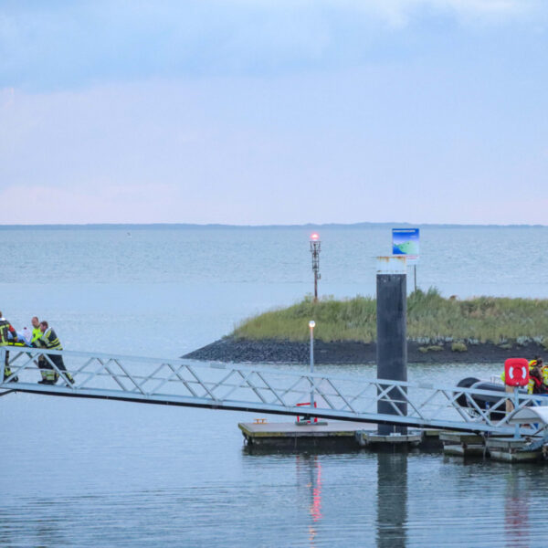 Dode en gewonden bij brand op vrachtschip voor de kust van Ameland