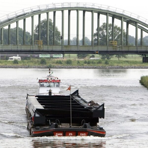 Scheuren in huizen, verzakkingen en ondergelopen kelders: kanaaldrama blijft onopgelost