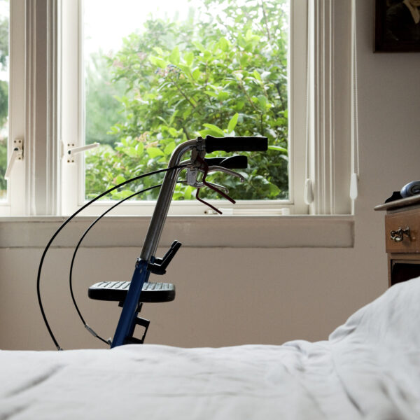 Nieuw advies van de Sociaal Economische Raad over mantelzorgers 'De druk is te hoog'