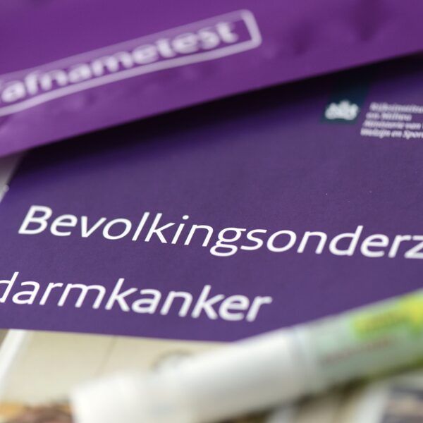 Minder mensen doen bevolkingsonderzoek darmkanker: 'Neem je poep onder de loep'