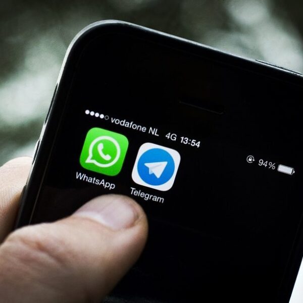 Stroomstootwapen kopen op Telegram: 'Ze wilden een foto van een stapel geld'