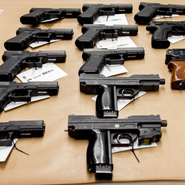 Politie vindt steeds vaker vuurwapens in sociale huurwoningen