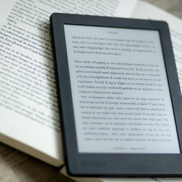 Waarom krijg je als je een boek koopt het e-book er niet gratis bij?
