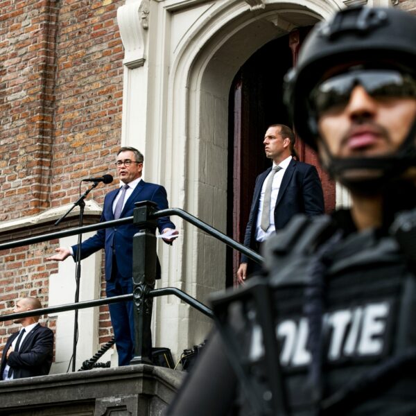 Burgemeester Haarlem: 'Niet wijken voor bedreigingen en op onze post blijven'