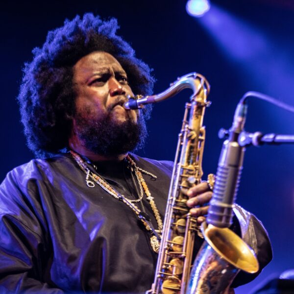 Nederlandse Jazz en wereldmuziek: een strijd om erkenning op het podium