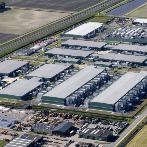 Moeten we in Nederland meer datacenters bouwen? 'Ook naar ons eigen online gedrag kijken'