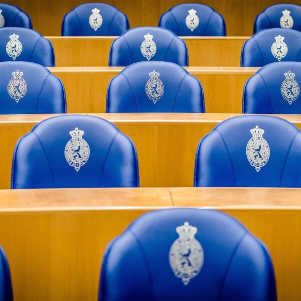 Kamerleden moeten een blok vormen tegen haat en bedreigingen