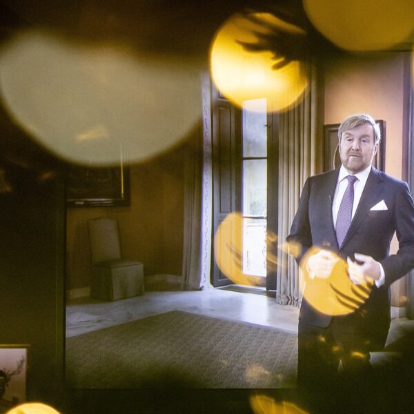 Geschiedenis van de kersttoespraak: 'Ze moeten wel binnen de lijntjes kleuren'