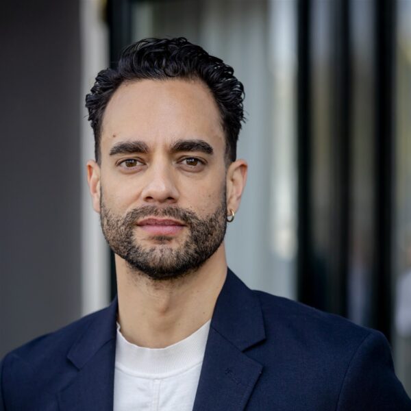 Freek Bartels vindt het heerlijk om de schurk in Les Misérables te spelen