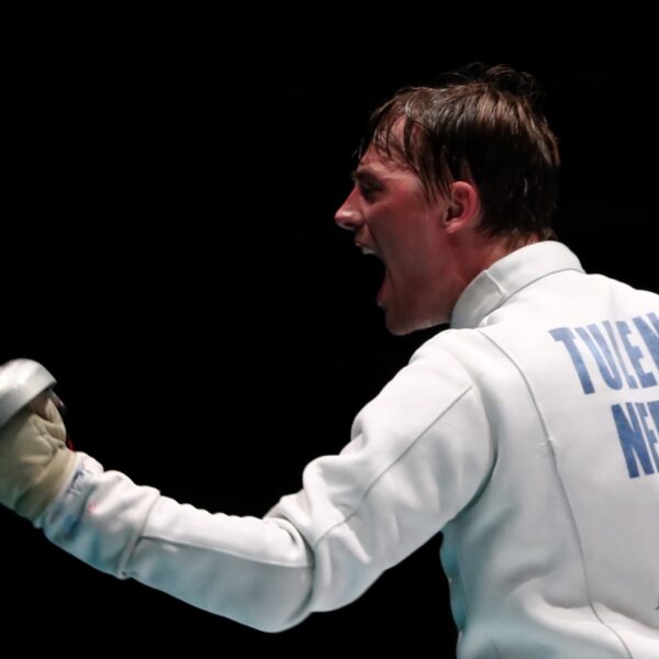 Schermer Tristan Tulen gecoacht door zes jaar jongere broer: 'Meestal luistert hij wel'